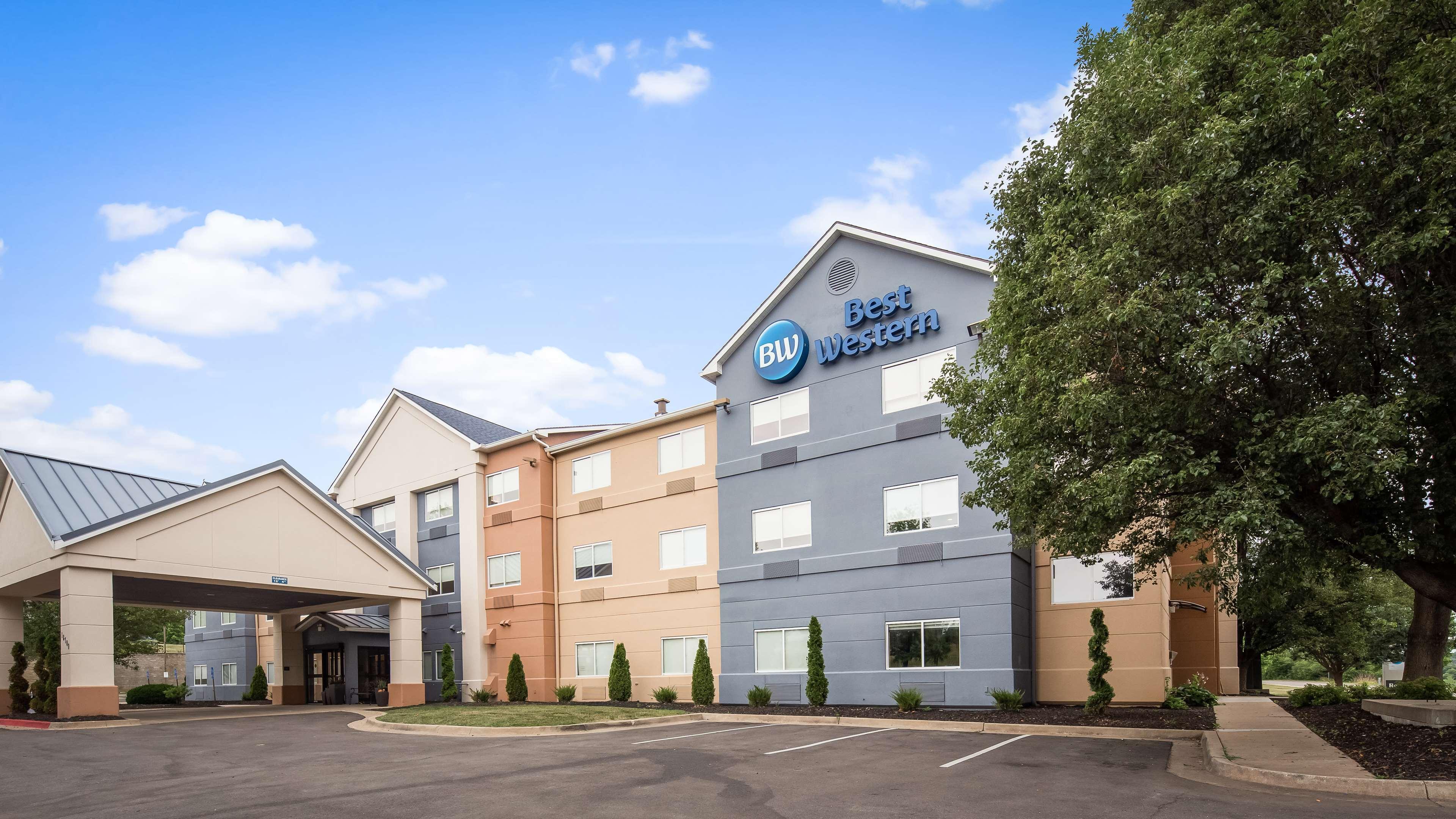 Best Western Independence Kansas City Hotel Exterior photo